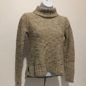 Hollister Sweater Size Extra Small Beige/ Tan